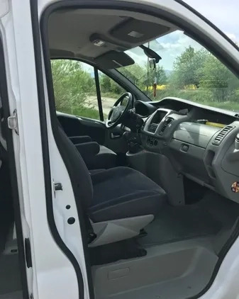 Renault Trafic cena 84600 przebieg: 193000, rok produkcji 2014 z Bielawa małe 121
